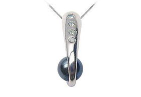 Cultured Pearl and Diamond Pendant : 14K White Gold - 0.10 CT Diamondscultured 