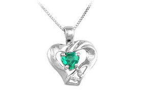 Emerald and Diamond Pendant : 14K White Gold - 0.50 CT TGWemerald 