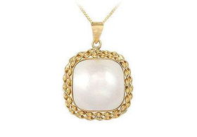 Cultured Pearl Pendant : 14K Yellow Goldcultured 