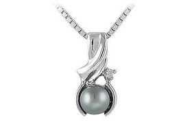 Cultured Pearl and Diamond Pendant : 14K White Goldcultured 