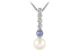 Cultured Pearl and Diamond Pendant : 14K White Gold - 0.15 CT TGWcultured 