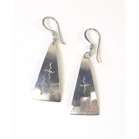 Silver Triangle Earrings with Cave Painting - Chilesilver 