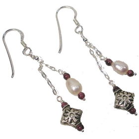 Silver/Garnet/Pearl Earrings (Thailand)silver 