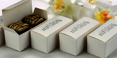 Mr. and Mrs. Truffle Boxes Case Pack 1mrs 