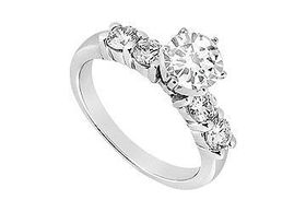 Diamond Engagement Ring : 14K White Gold - 0.75 CT Diamonds - Ring Size 9.0diamond 