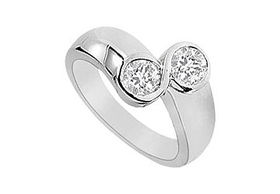 Diamond 8 Ring : 14K White Gold - 0.75 CT Diamonds - Ring Size 9.5diamond 