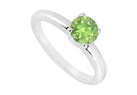 Peridot Ring : 14K White Gold - 1.00 CT TGW - Ring Size 9.5peridot 