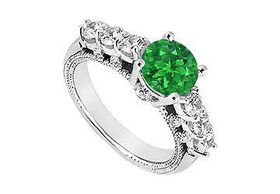 Emerald and Diamond Engagement Ring : 14K White Gold - 1.00 CT TGW - Ring Size 9.0emerald 