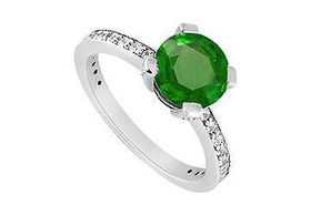 Emerald and Diamond Engagement Ring : 14K White Gold - 1.00 CT TGW - Ring Size 9.0emerald 