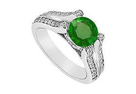 Emerald and Diamond Engagement Ring : 14K White Gold - 1.00 CT TGW - Ring Size 9.0emerald 