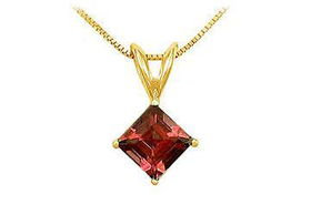 Garnet Solitaire Pendant : 14K Yellow Gold - 1.00 CT TGWgarnet 