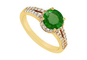 Emerald and Diamond Engagement Ring : 14K Yellow Gold - 1.00 CT TGW - Ring Size 9.0emerald 