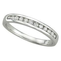 14K White Gold Channel Set Round Diamond Anniversary Band Ring (0.25 ctw)white 