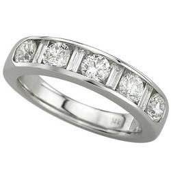 14K White Gold Channel Set Round & Baguette Diamond Band Ring (1.25 ctw)white 