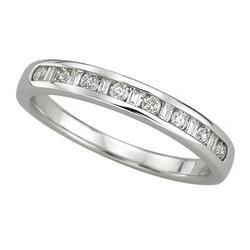 14K White Gold Channel Set Round & Baguette Diamond Anniversary Band Ring (0.25 ctw)white 