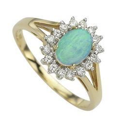 14K Yellow Gold Oval Shape Opal & Diamond Ringyellow 