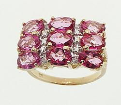 Oval Pink Topaz and Diamond Gold Ringoval 