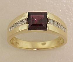 Princess cut Rhodolite Garnet and Diamond 14K Gold Ringprincess 