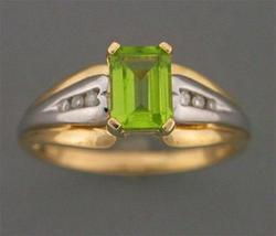 Emerald-Cut Peridot and Diamond Gold Ringemerald 