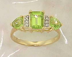 Peridot and Diamond 14K Gold Ringperidot 