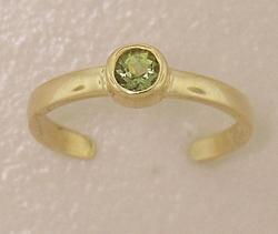 Adjustable 14K Gold Round Peridot Toe Ringadjustable 