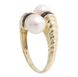 White Pearl Black Onyx 14K Gold Ringwhite 