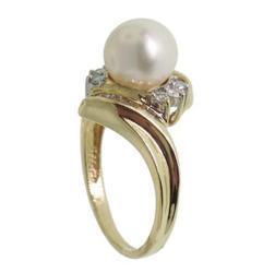 7mm White Pearl and Diamond Gold Ringwhite 