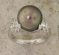 11mm Tahitian Pearl and Diamond Platinum Ringtahitian 