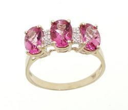 Oval Pink Topaz and Diamond Gold Ringoval 