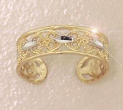 Diamond Cut Filigree Two-tone Gold Toe Ringdiamond 