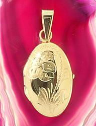 Oval Engraved Flower 14K Gold Locket Pendantoval 