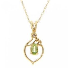 Yellow Gold Pendant Necklace w/ Oval Peridot & Diamondyellow 