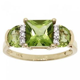 14KT Yellow Gold 3 Stone Ring w/ Fancy Peridot Diamondyellow 