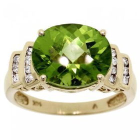 Ladies 14KT Yellow Gold Cocktail Ring Peridot Diamondladies 