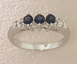 Sapphire and Diamond White Gold Ringsapphire 