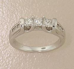 3 Stone 1.0CT Princess Diamond and 14K White Gold Ringstone 