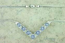 1.5CT TANZANITE DIAMOND GOLD NECKLACEtanzanite 