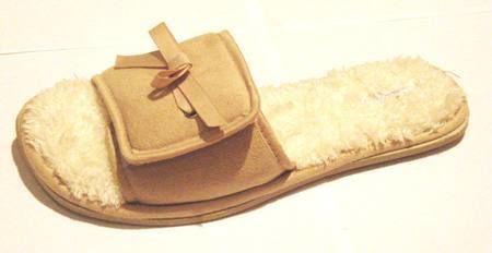 Ladies Velcro Sheepskin Slippers Case Pack 36