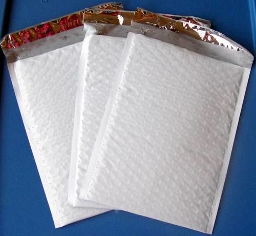 Poly Bubble #0 Shipping Envelope Mailers - Self Sealing 6"" x 10"" Case Pack 250